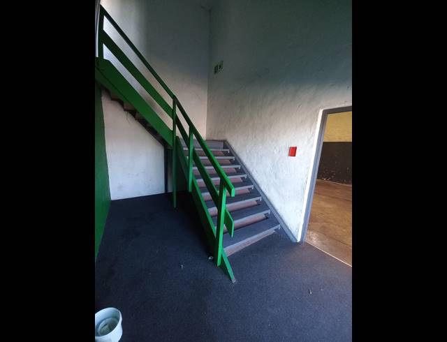 1,304M² WAREHOUSE FOR SALE IN WOODBROOK